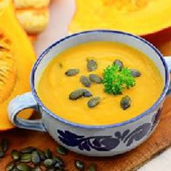 Kuerbissuppe mit Hokkaidokuerbis